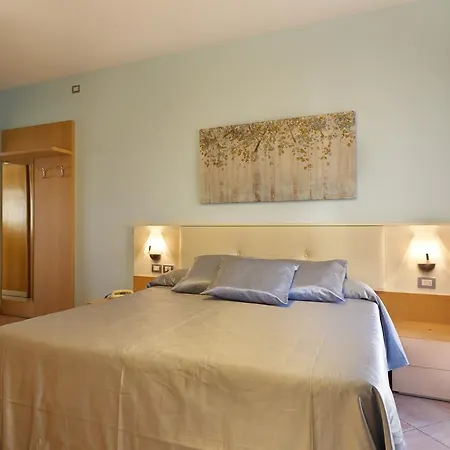 Dei Due Porti Aparthotel 3*