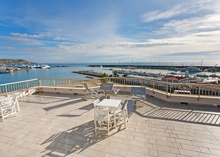 Ξενοδοχείο με διαμερίσματα Dei Due Porti