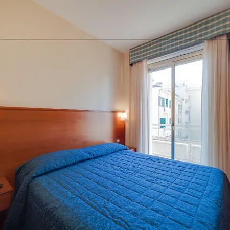 レジデンス デイ ドゥエ ポルティ アパートホテル サンレモ