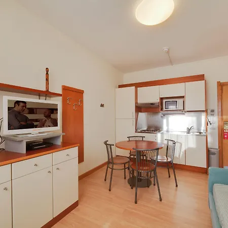 アパートホテル レジデンス デイ ドゥエ ポルティ 3*